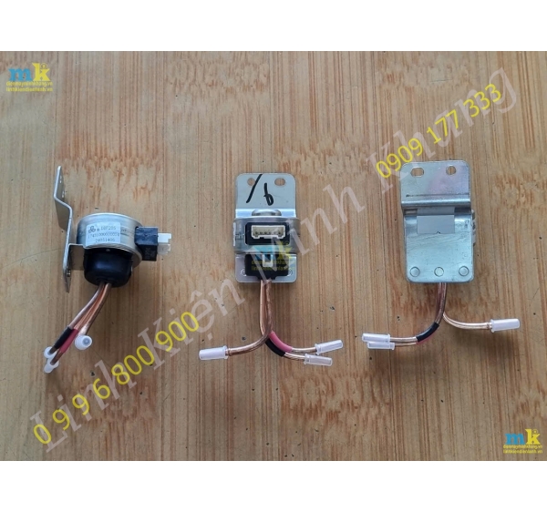( SP1773 ) Van Tiết Lưu Tủ Lạnh , Tủ Bảo Quản , Loại 6 Chân 3 Vòi